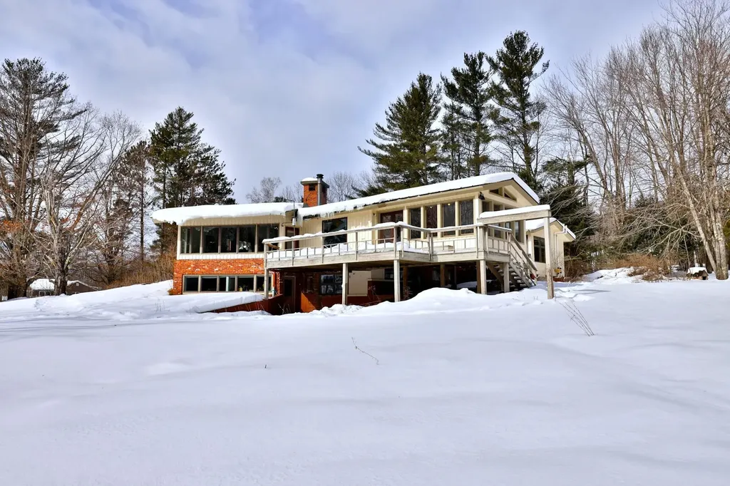 192 Cream Hill Road Mendon VT 05701