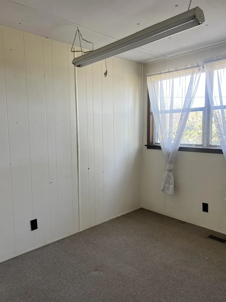 13 Eastview Road Swanzey NH 03446