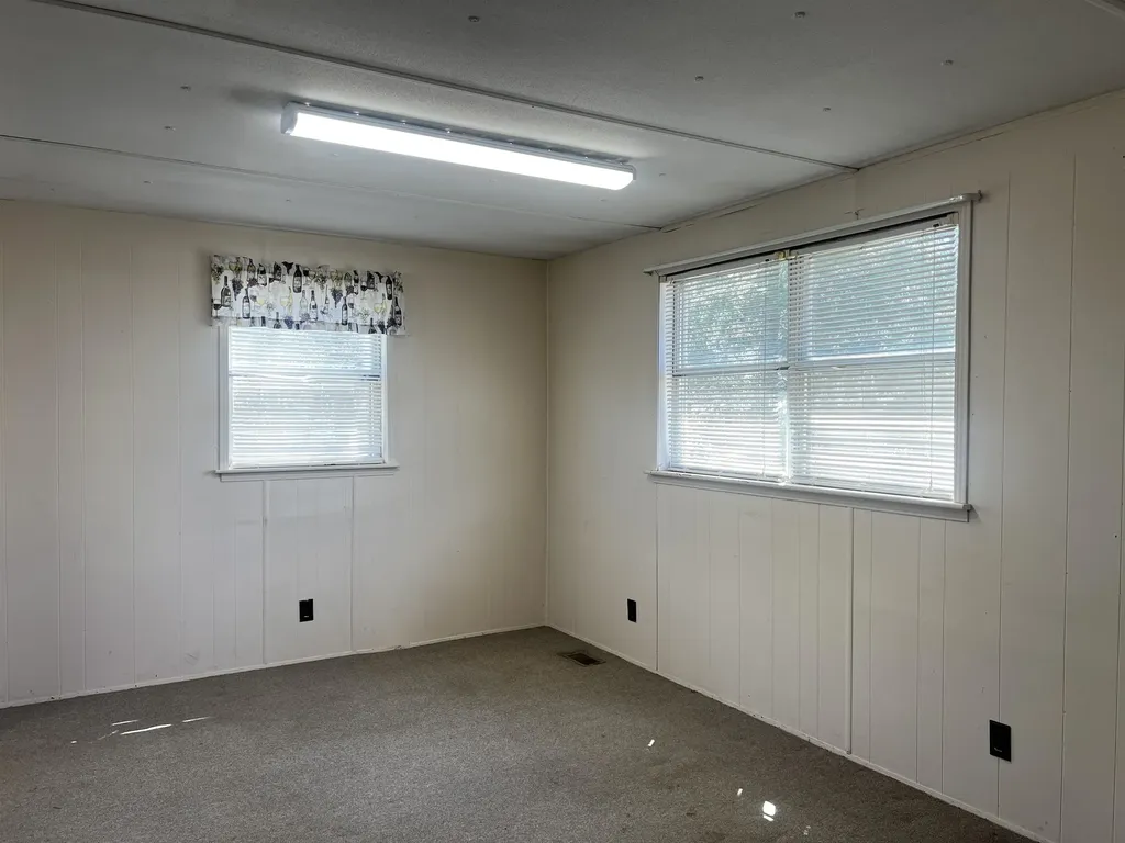 13 Eastview Road Swanzey NH 03446