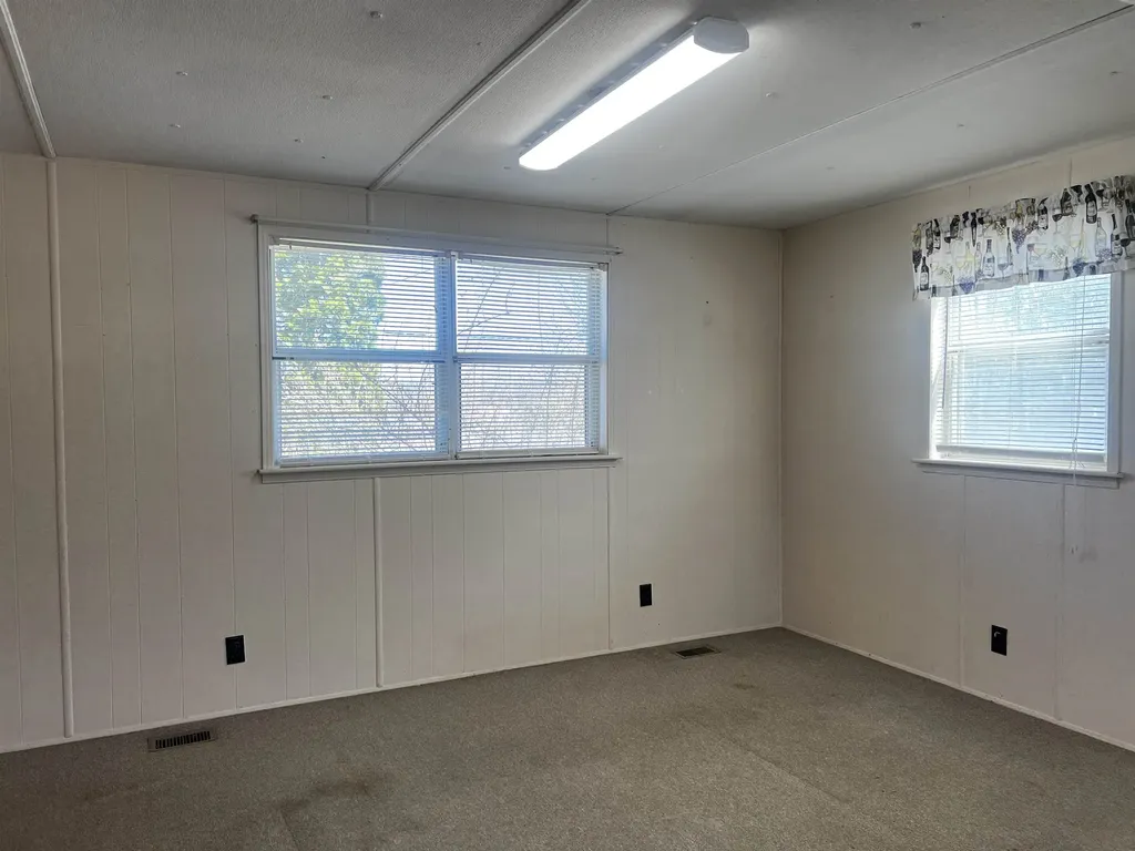 13 Eastview Road Swanzey NH 03446