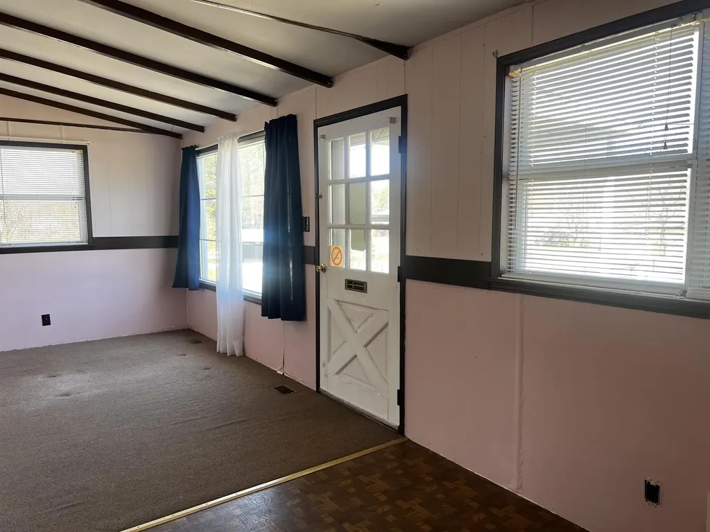 13 Eastview Road Swanzey NH 03446