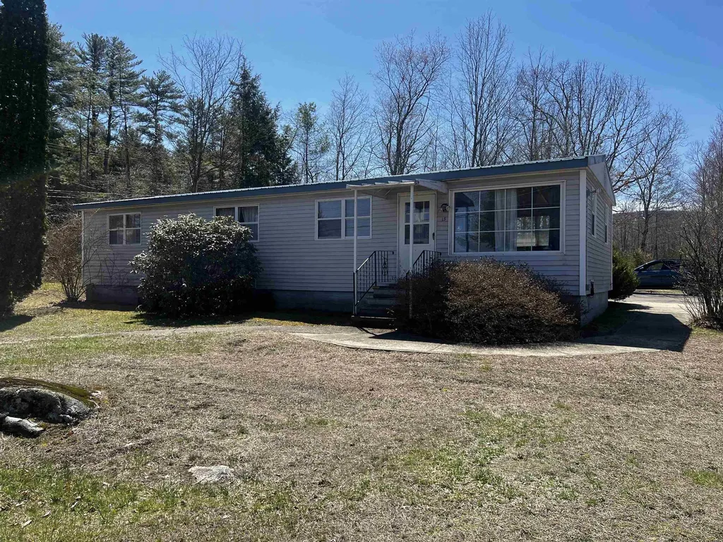 13 Eastview Road Swanzey NH 03446