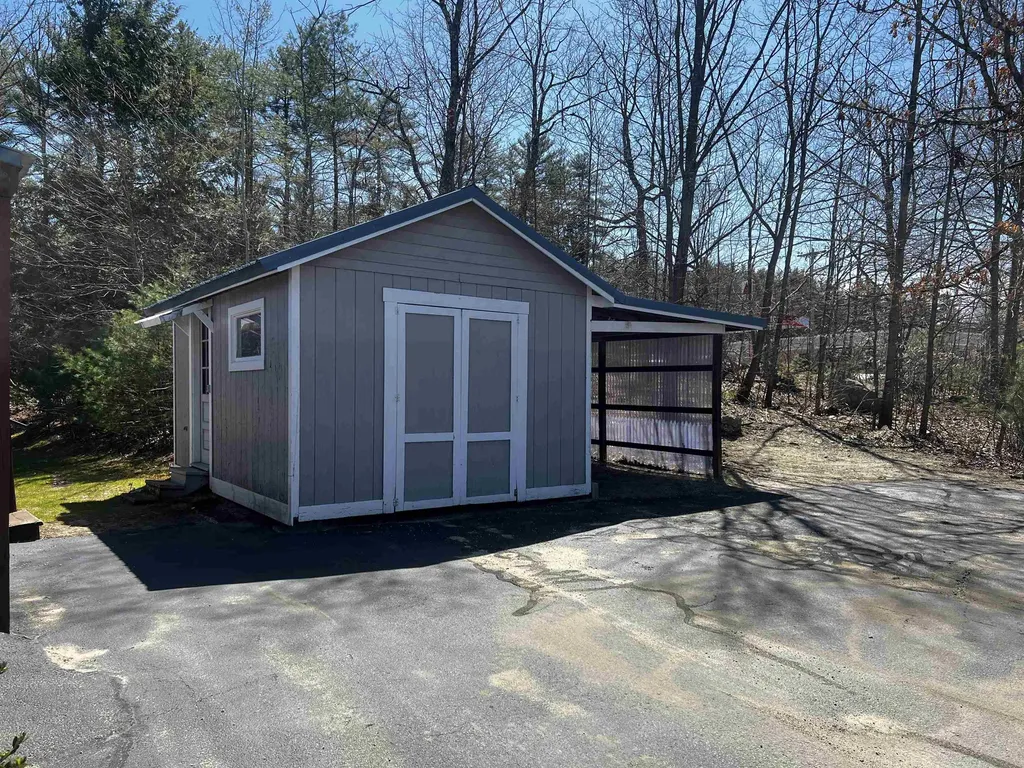13 Eastview Road Swanzey NH 03446