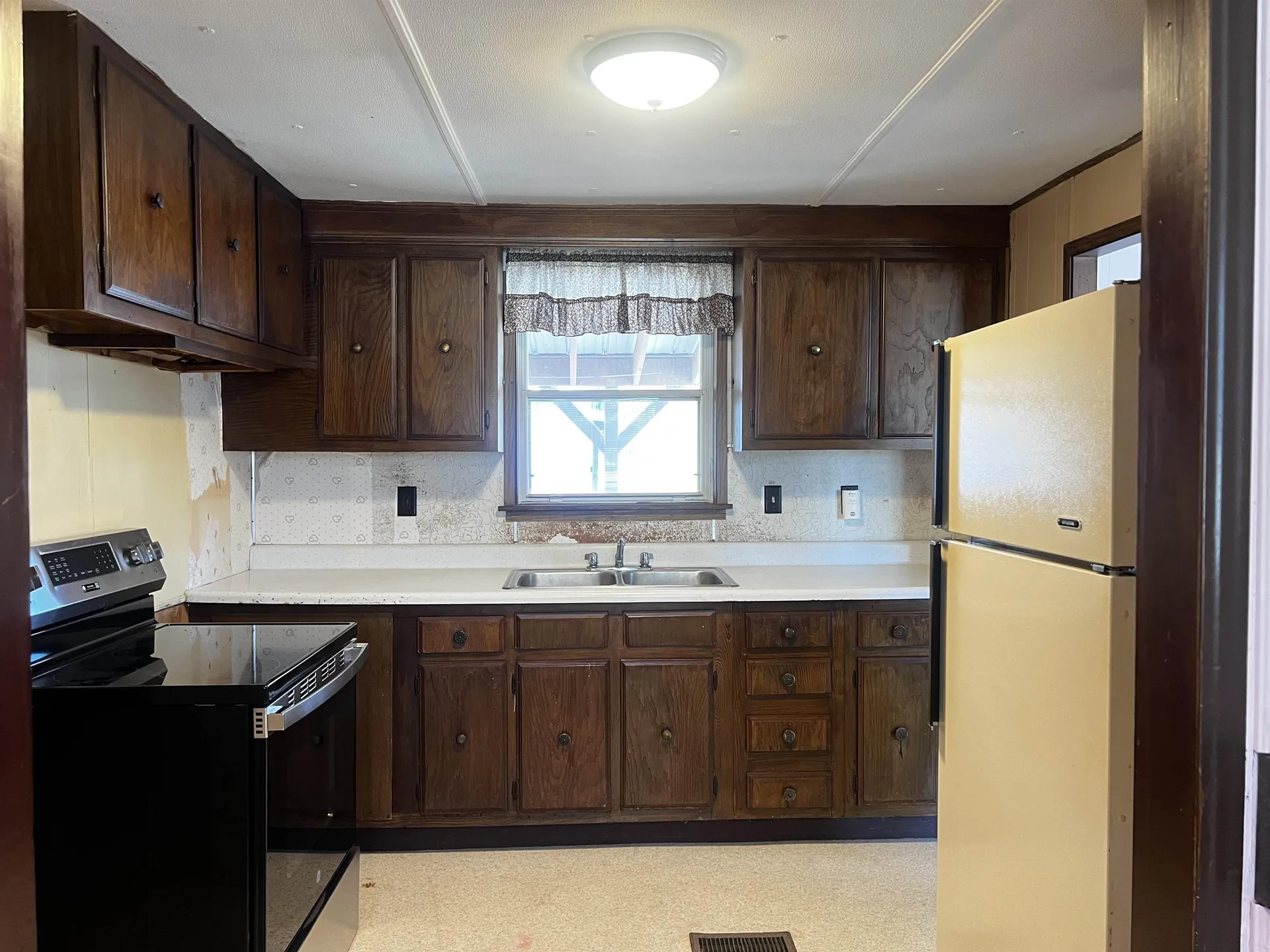 13 Eastview Road Swanzey NH 03446