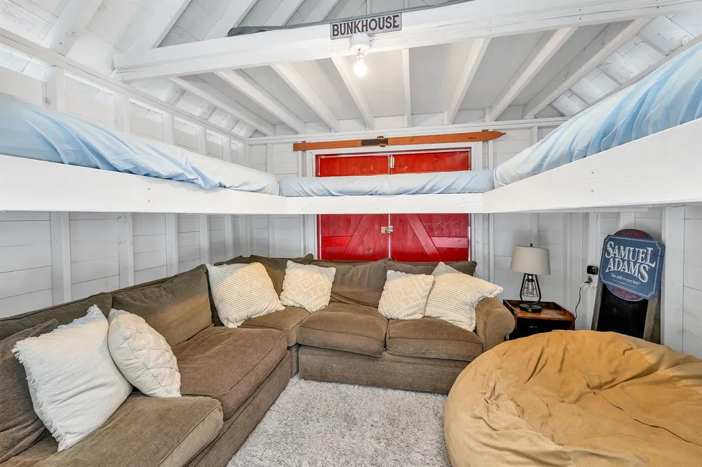 171 Remick Drive Tamworth NH 03817