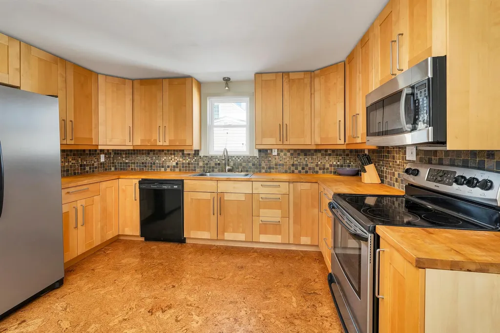 1 Cross Street Goffstown NH 03045