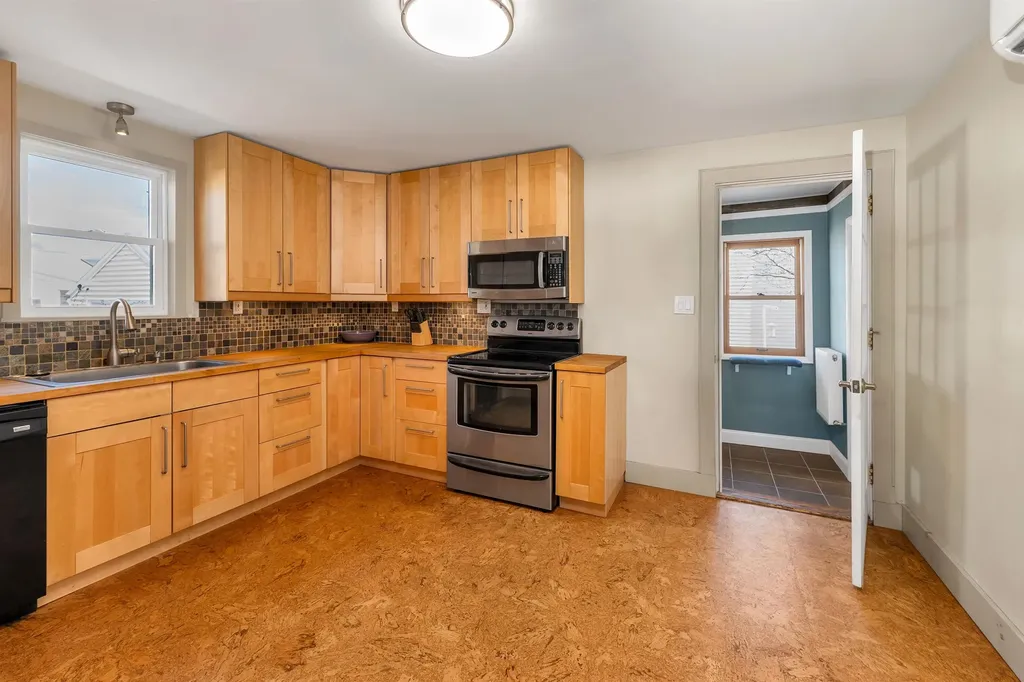 1 Cross Street Goffstown NH 03045