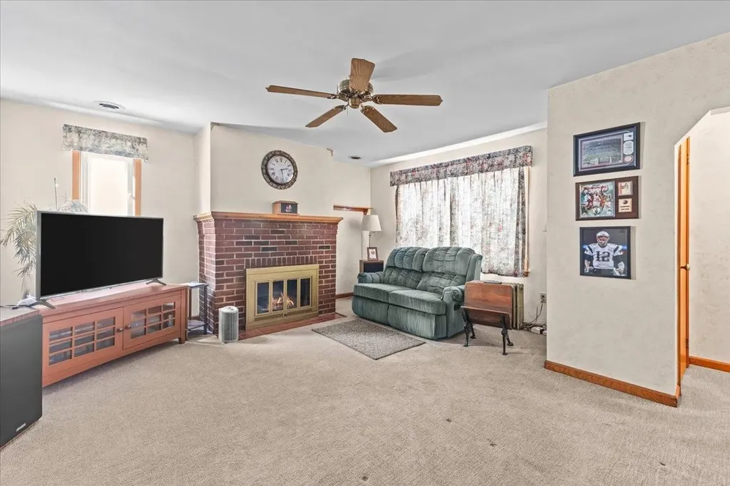 61 Village Green Burlington VT 05408