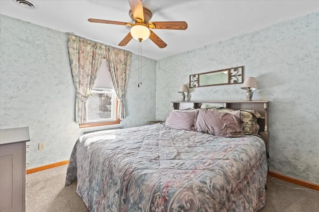 61 Village Green Burlington VT 05408