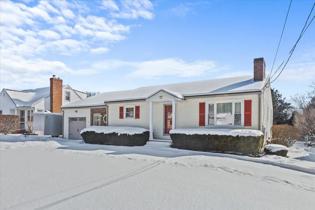 61 Village Green Burlington VT 05408