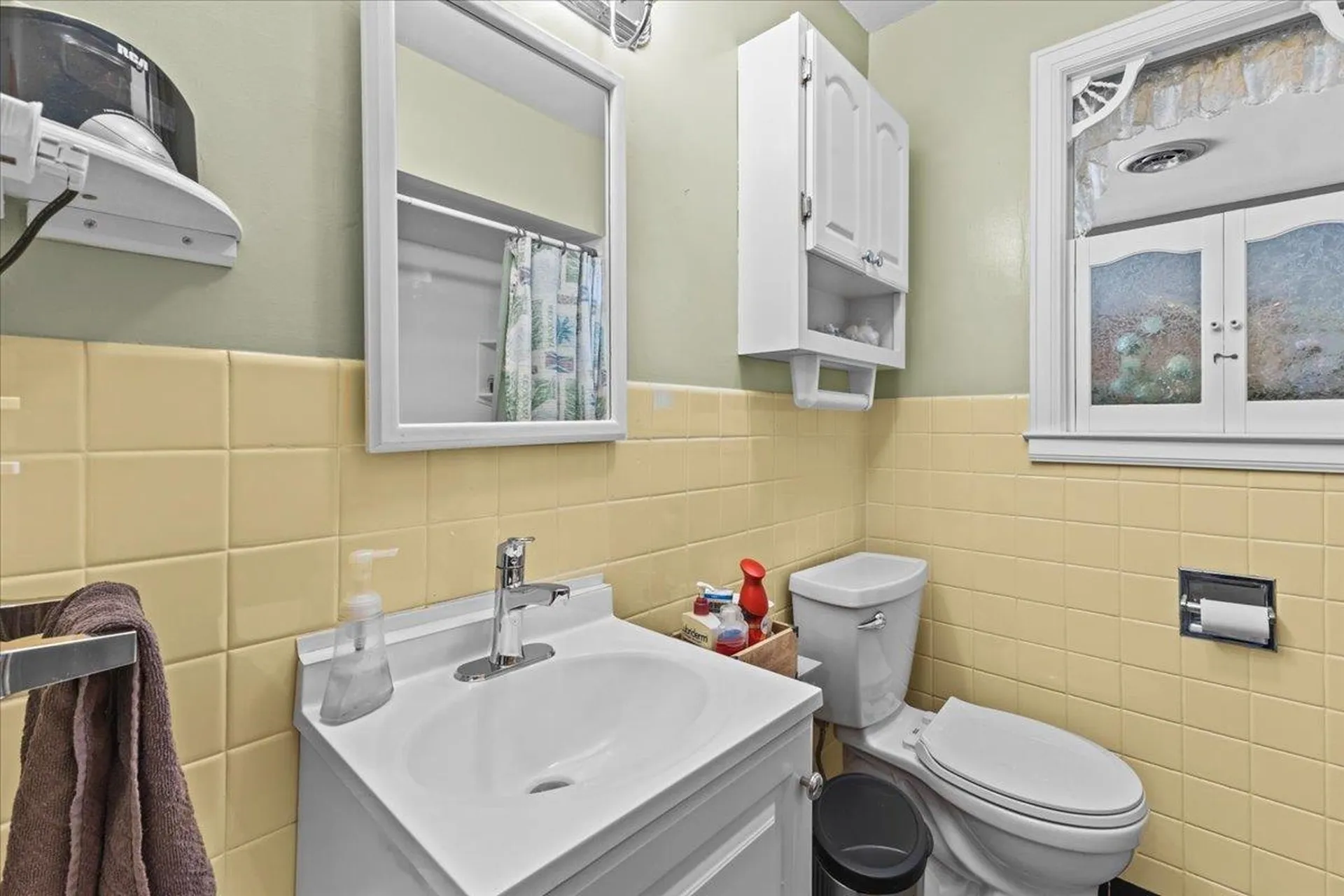 61 Village Green Burlington VT 05408