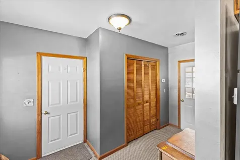 61 Village Green Burlington VT 05408