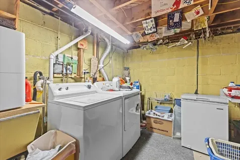 61 Village Green Burlington VT 05408