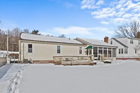 61 Village Green Burlington VT 05408