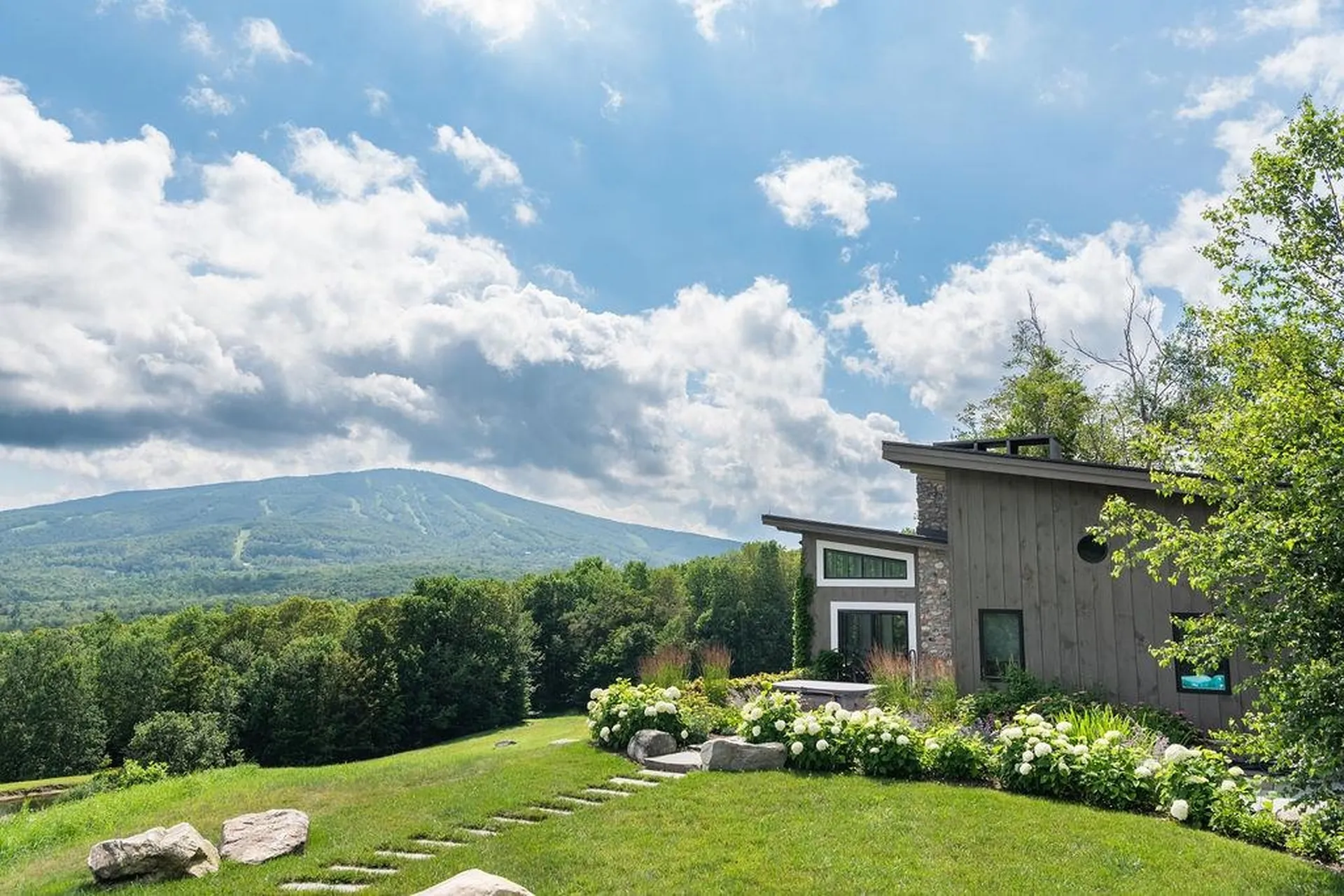 25 Mountain Haunts Road Winhall VT 05340