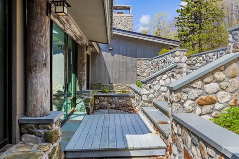 25 Mountain Haunts Road Winhall VT 05340