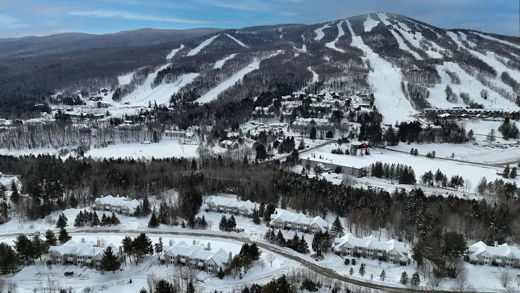 9b Windham Way Dover VT 05356