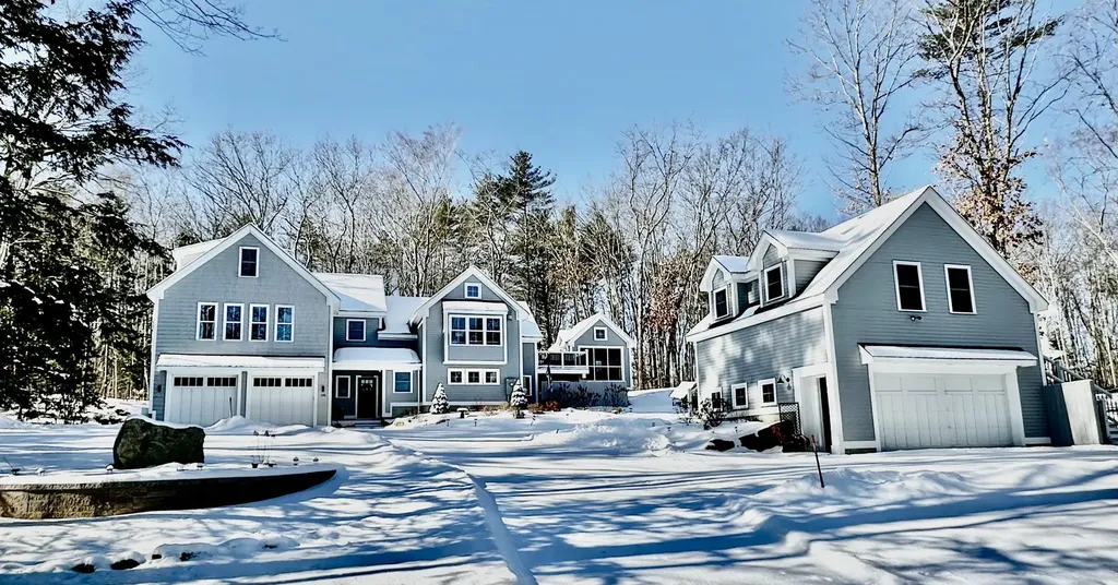 106 Dockham Shore Road Gilford NH 03249