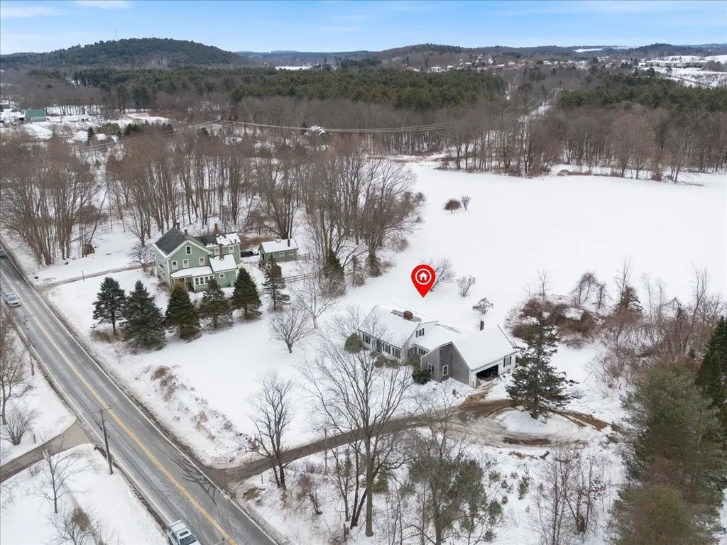 254 Main Avenue South Hampton NH 03827