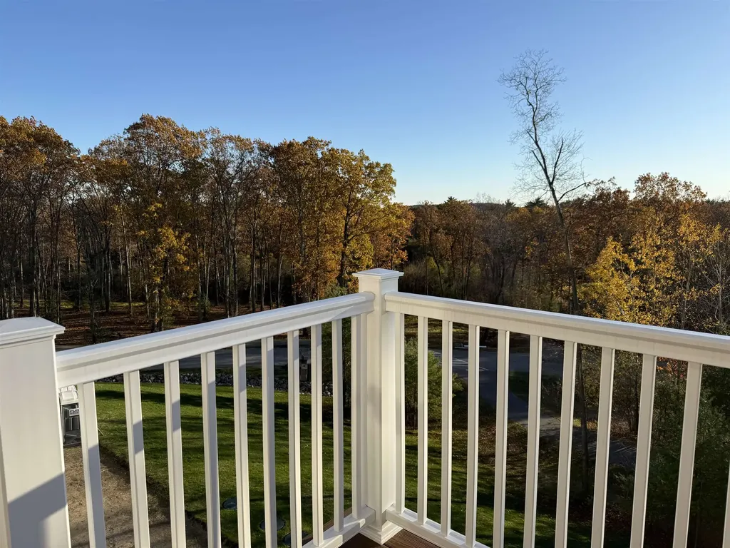 1 Longview Drive Atkinson NH 03811