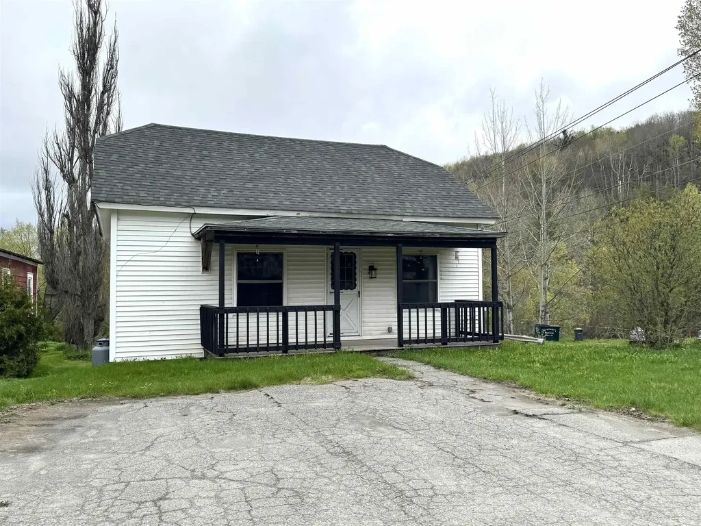 1051 Vt Route 105 Charleston VT 05872
