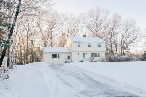 40 Garlan Lane Hooksett NH 03106