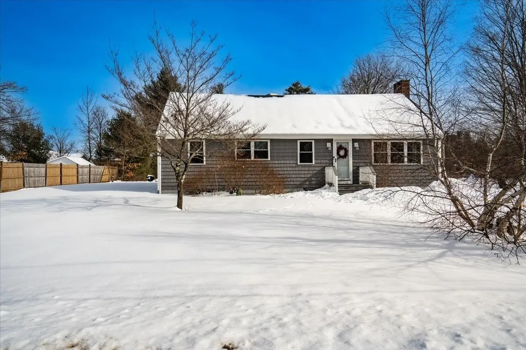 15 George Street Hudson NH 03051