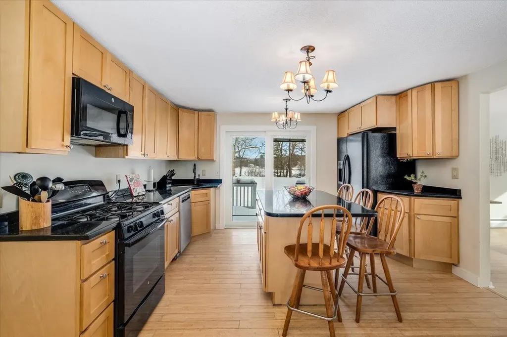 15 George Street Hudson NH 03051