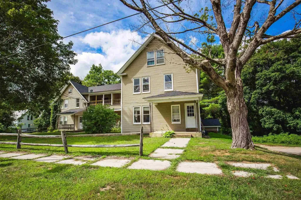 4 Bayley Avenue Plymouth NH 03264