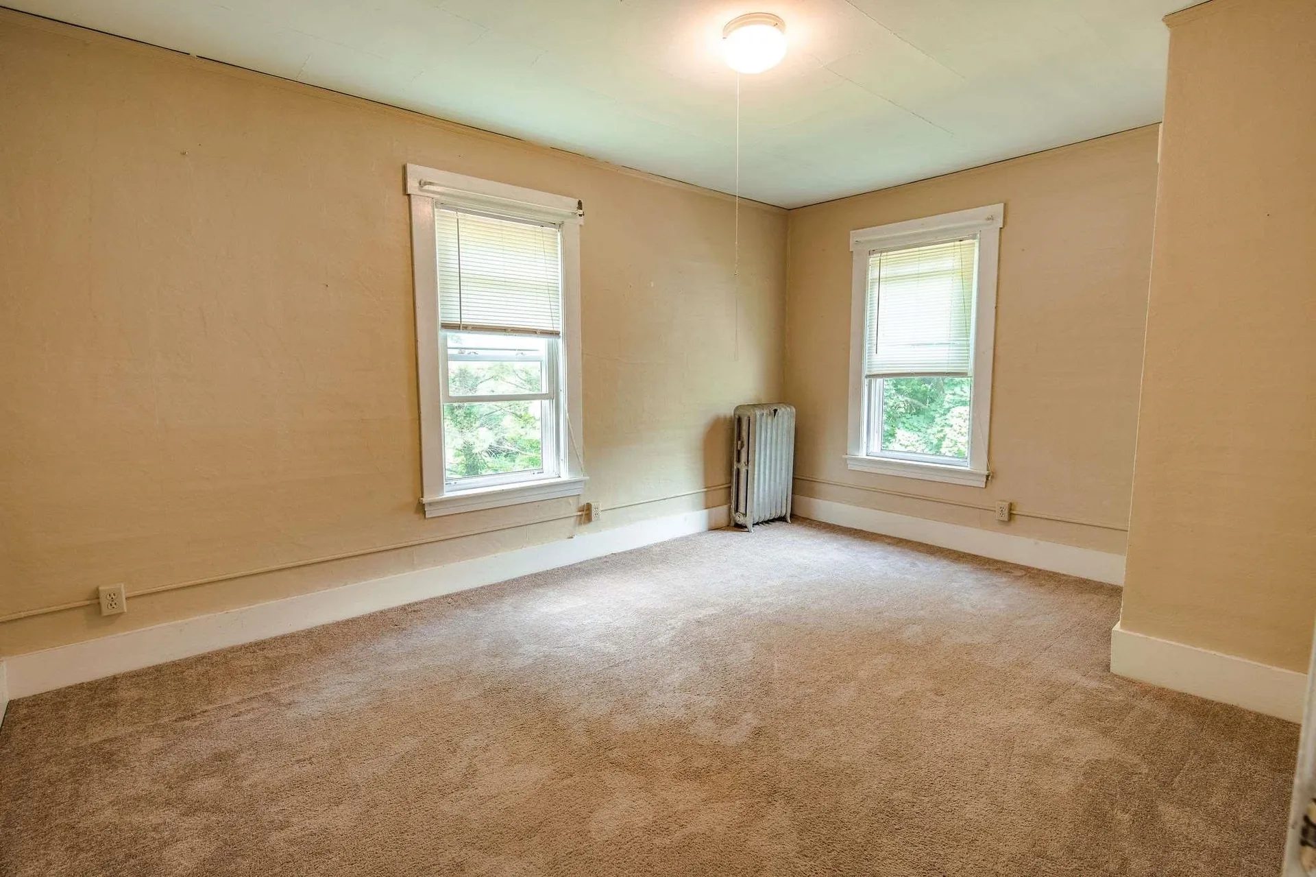 4 Bayley Avenue Plymouth NH 03264