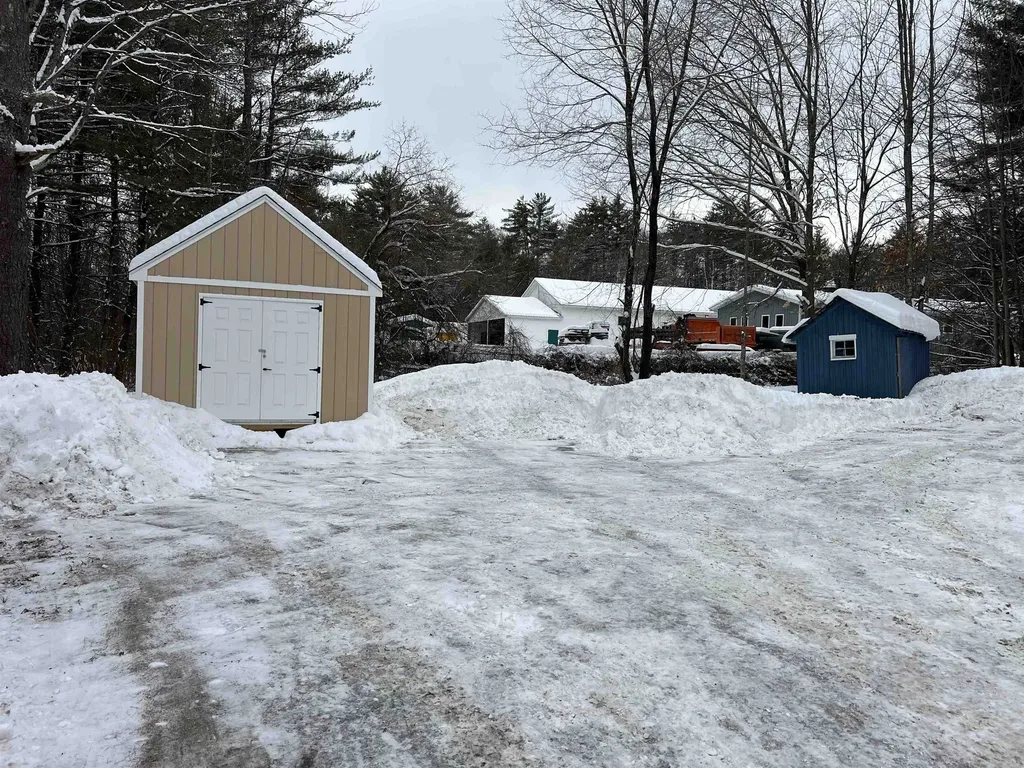 6 Webster Lake Road Franklin NH 03235