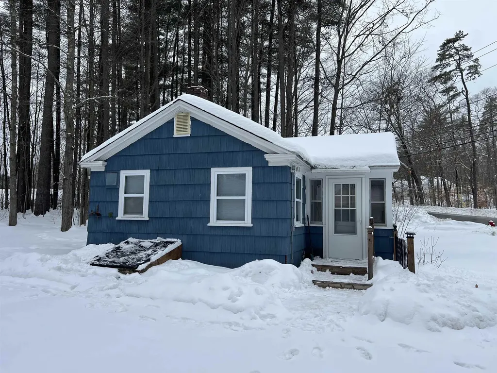 6 Webster Lake Road Franklin NH 03235