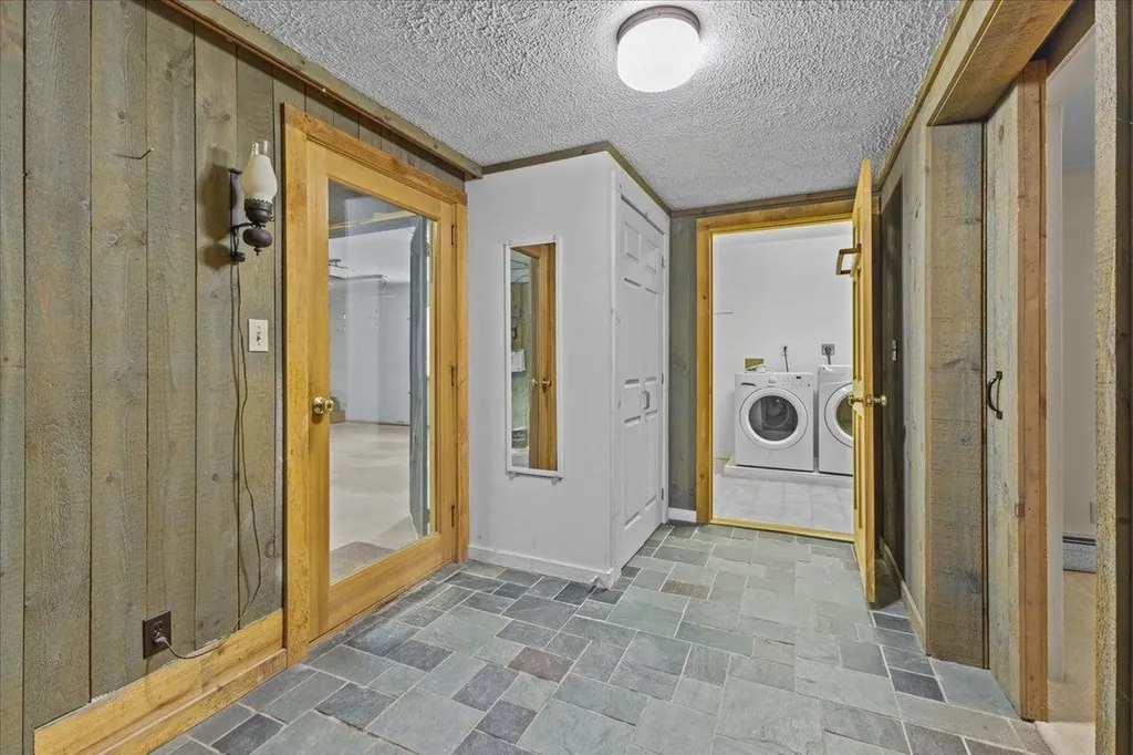 11 Barnes Hill Road Stowe VT 05672