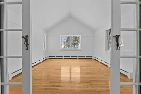 11 Barnes Hill Road Stowe VT 05672