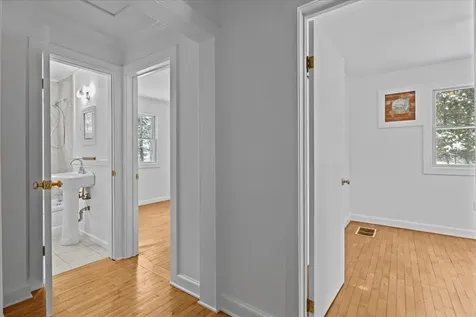 11 Barnes Hill Road Stowe VT 05672