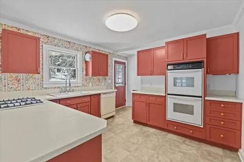 11 Barnes Hill Road Stowe VT 05672