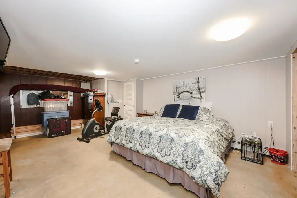 24 Roy Street Nashua NH 03060