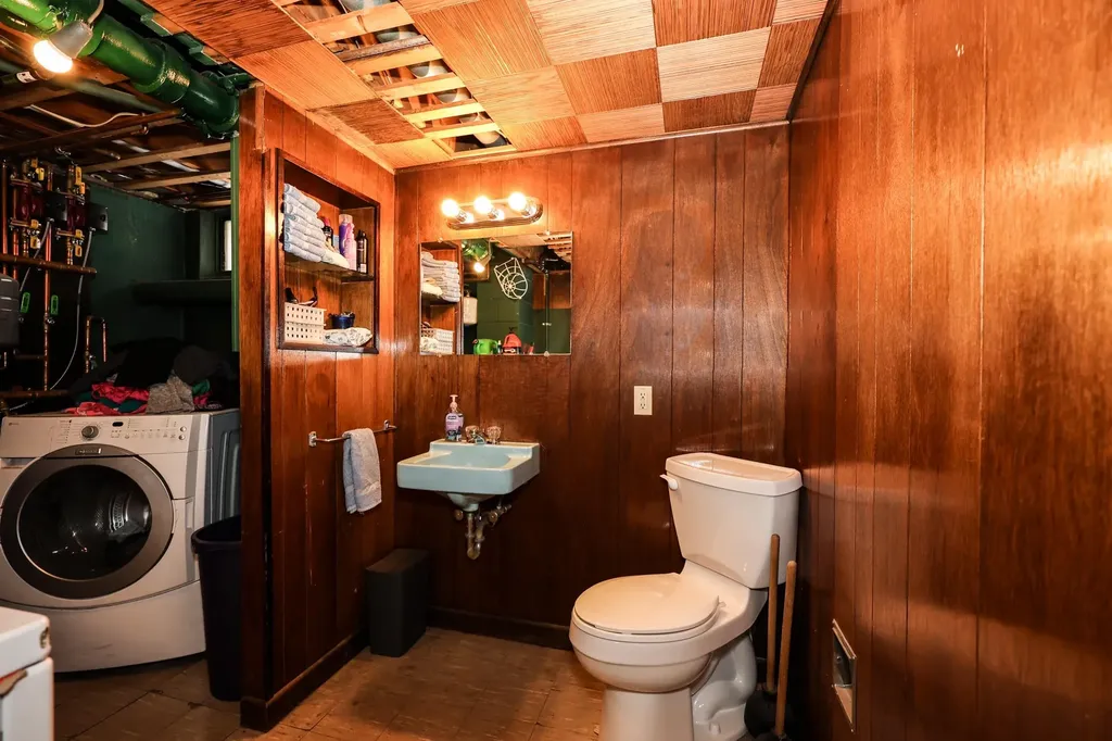 24 Roy Street Nashua NH 03060