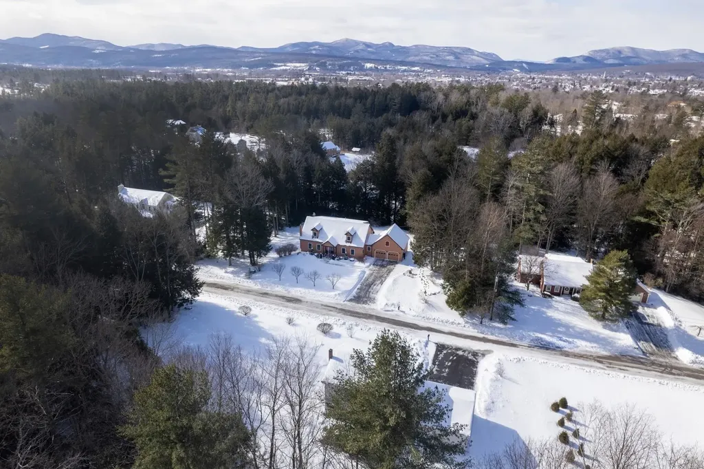 667 Victoria Drive Rutland Town VT 05701