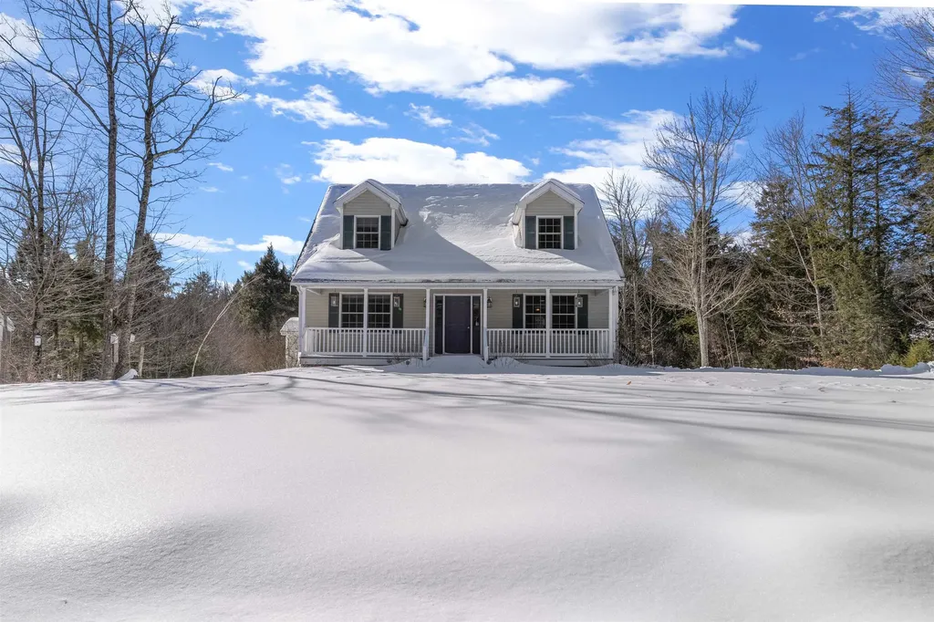 31 Cross Road Milton NH 03851