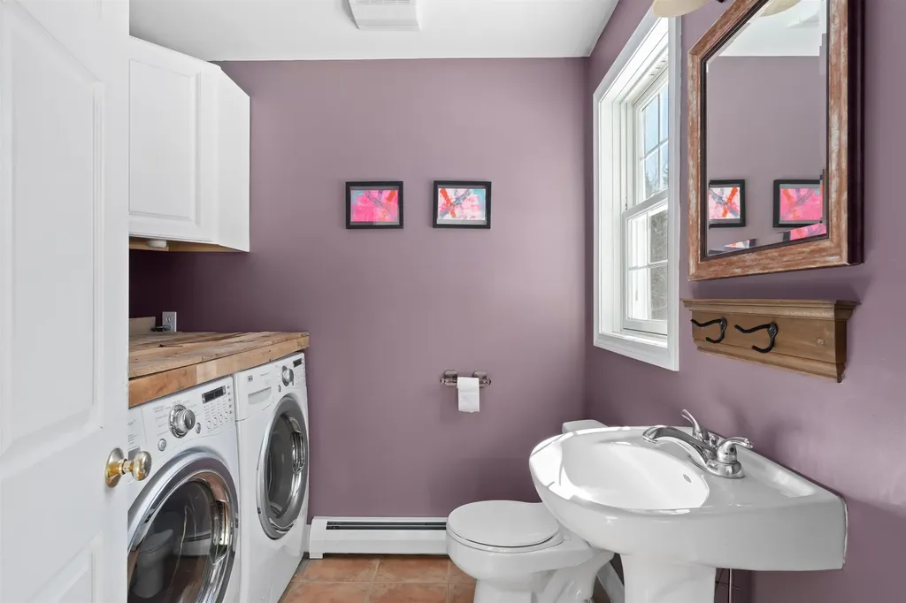 31 Cross Road Milton NH 03851