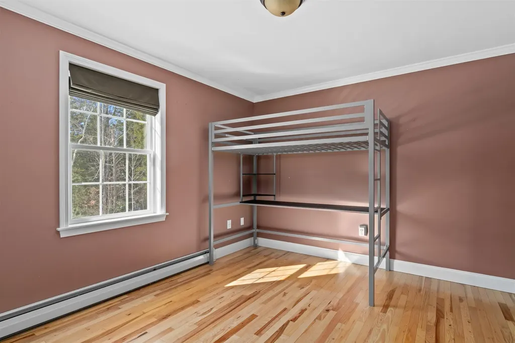 31 Cross Road Milton NH 03851