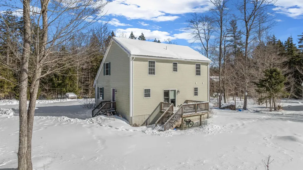 31 Cross Road Milton NH 03851