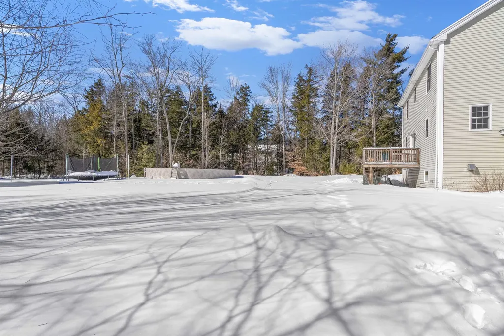 31 Cross Road Milton NH 03851