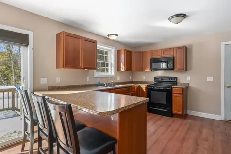 31 Cross Road Milton NH 03851