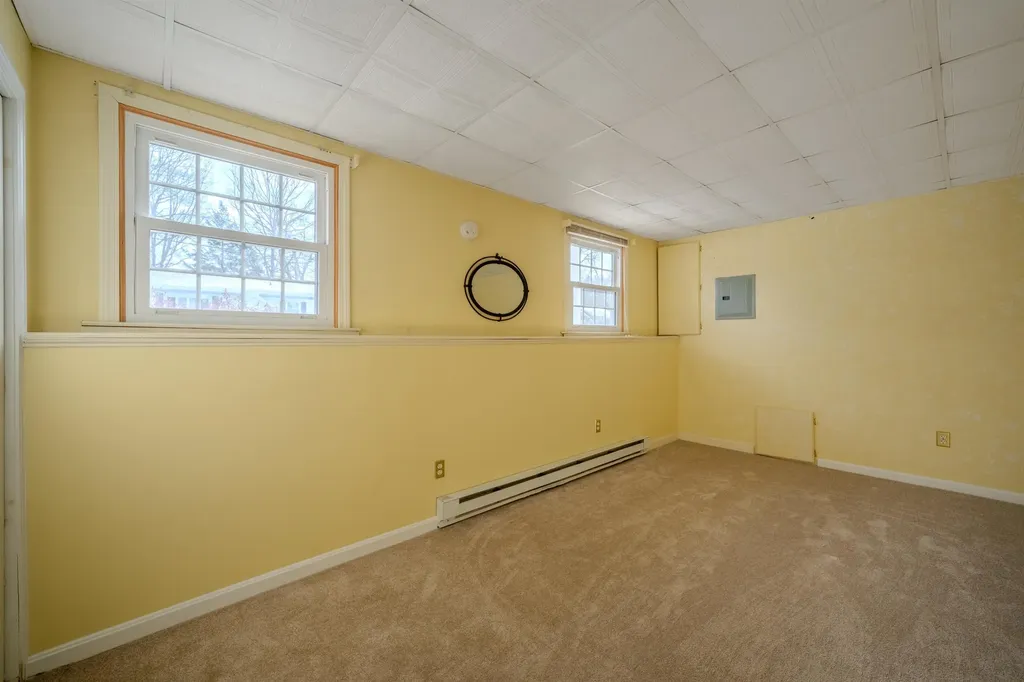 6 Lancelot Drive Hooksett NH 03106