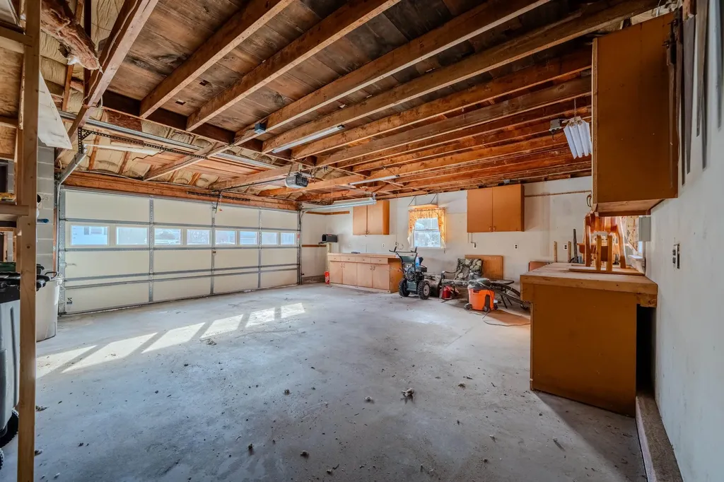 6 Lancelot Drive Hooksett NH 03106