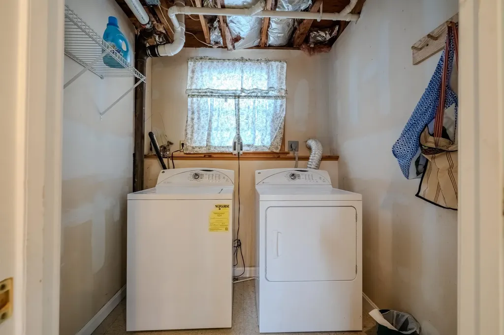 6 Lancelot Drive Hooksett NH 03106