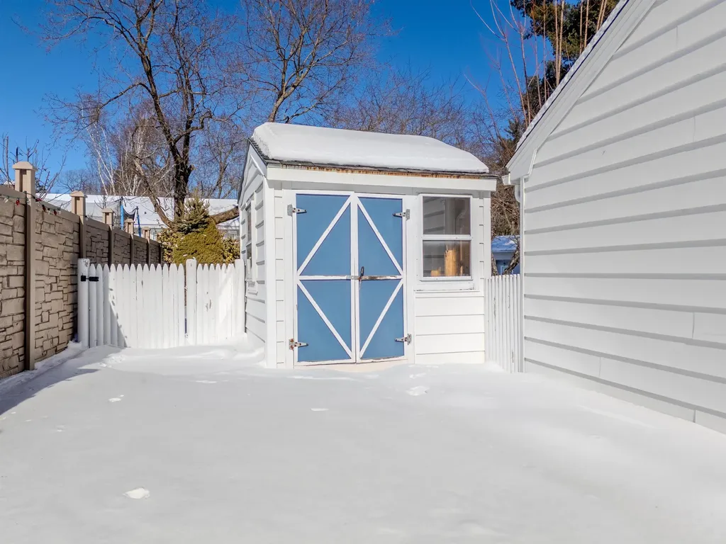 6 Lancelot Drive Hooksett NH 03106