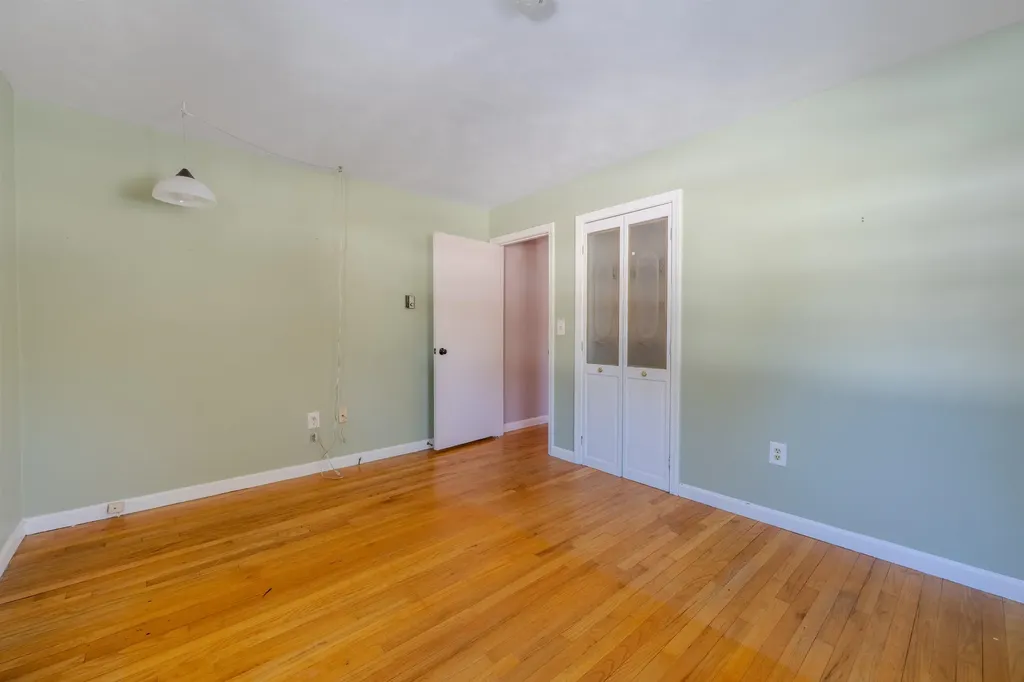 6 Lancelot Drive Hooksett NH 03106